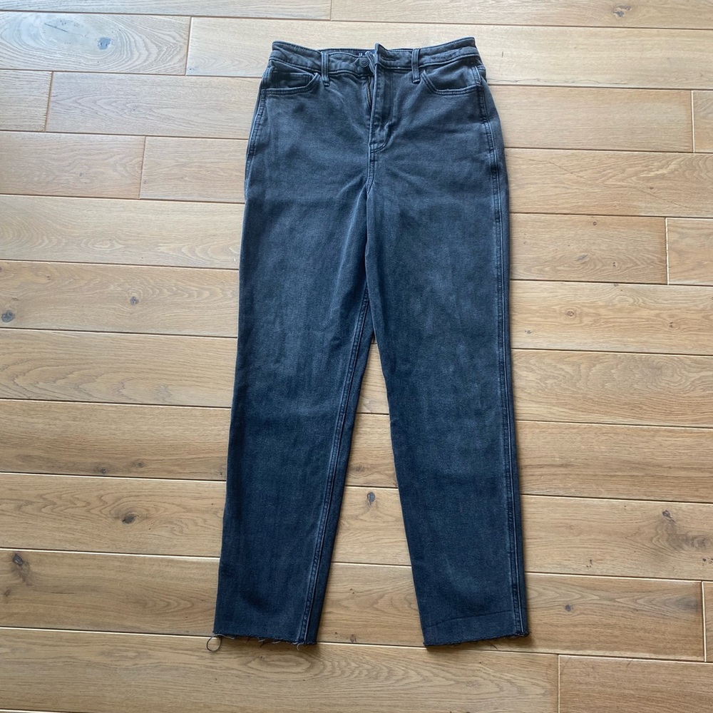 Hollister Ultra-Rise Mom Jean in Black